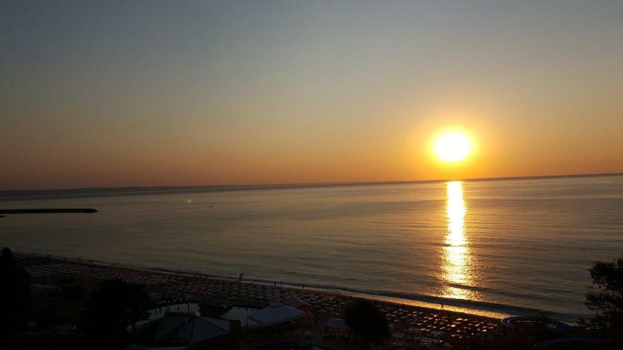 The Horse - De Silva Residence Mamaia Eksteriør billede